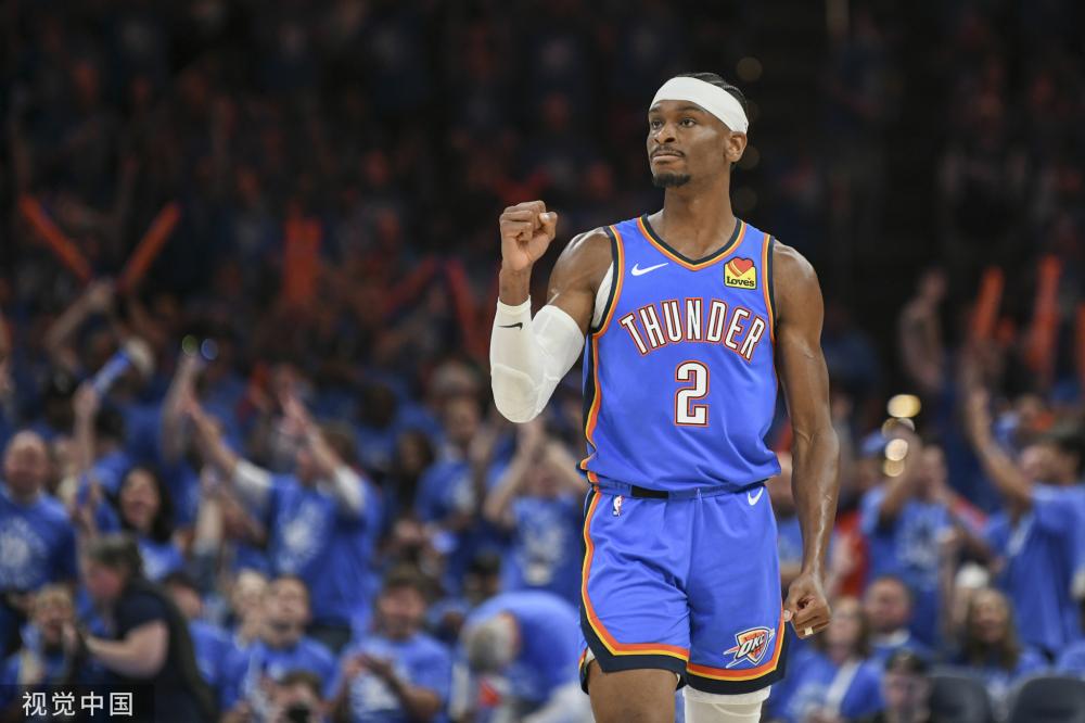 C罗无疑占 C罗无疑占