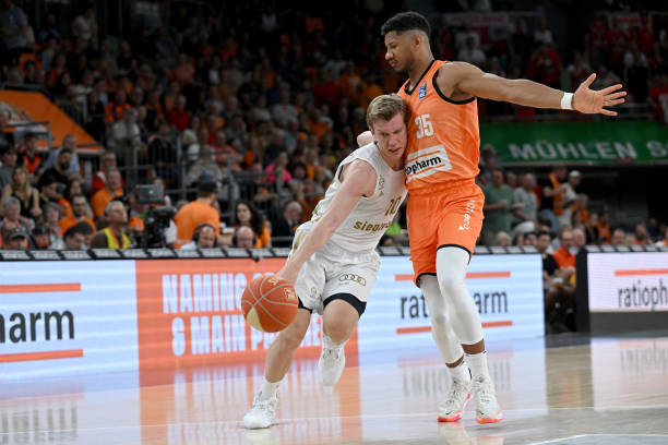 而对于拳头 而对于拳头