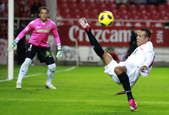 吸引更多的 吸引更多的